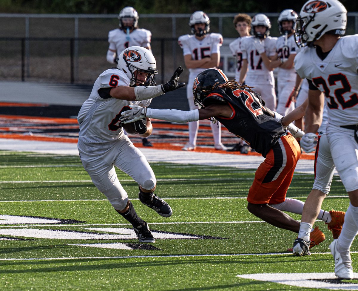 HayesPorter29's tweet image. Photo dump from our win vs Waynesville 28-14.