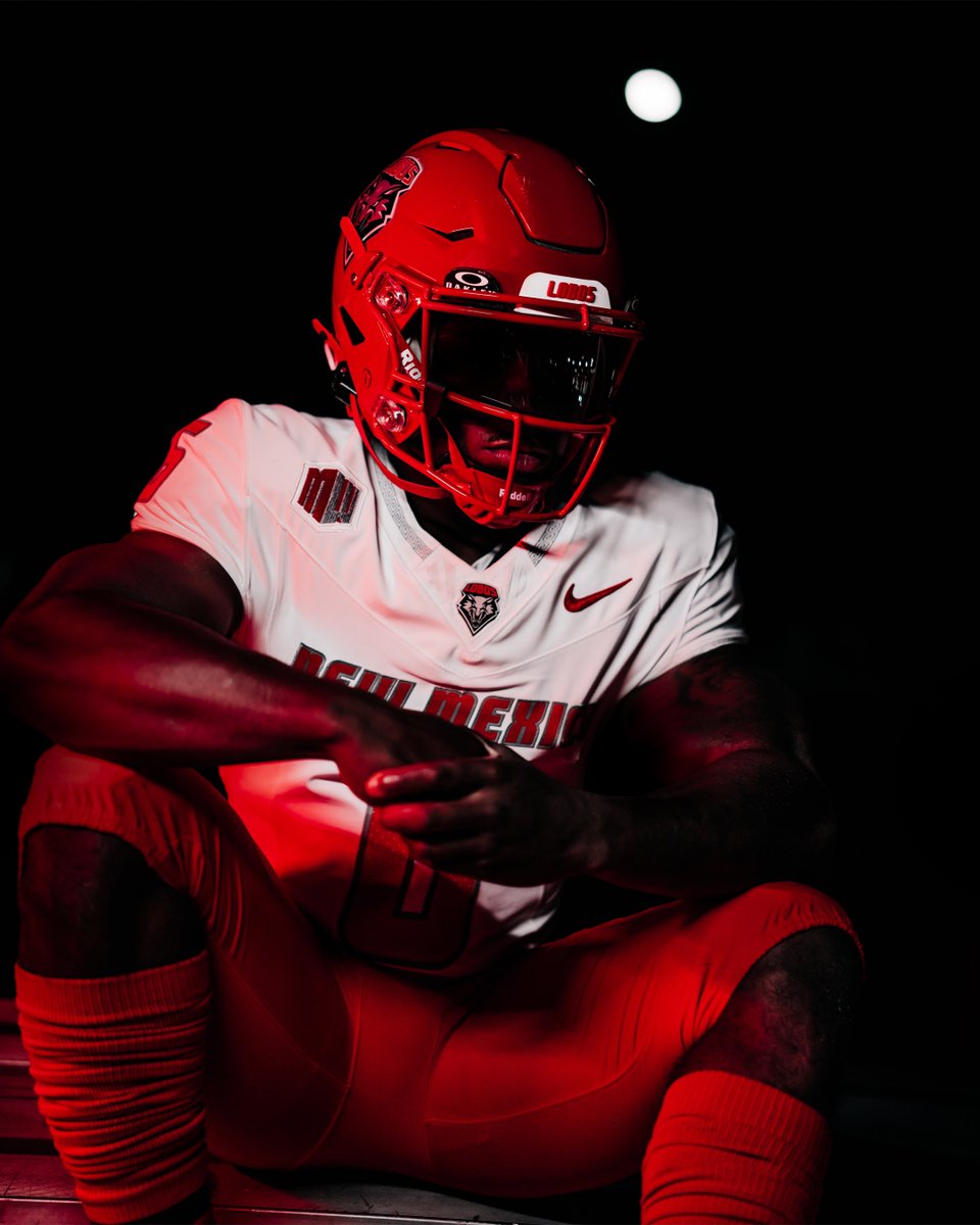 UNMLoboFB's tweet image. Cherry Lids for The Road 🍒⚪️🍒

#GoLobos | 🐺⬆️