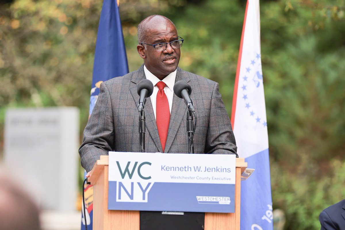 Westchester County held the first of two commemorative events to honor the memory of residents who perished in the tragic events of September 11, 2001, as well as those who later passed away from 9/11-related illnesses. Led by County Executive Ken Jenkins, the Interfaith Prayer