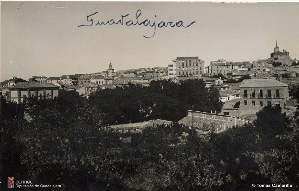 martinezgajulio's tweet photo. ¿Sabes que #Guadalajara🇪🇸 es una #ciudad legendaria? No te pierdas este #reportaje.
Un trabajo cuyas fuentes se han basado en los #libros «#Prodigios y #misterios de Guadalajara» y «Guadalajara, tierra de #leyendas».
https://t.co/Y2U9gJ3uu0 https://t.co/WlvrQBnXee