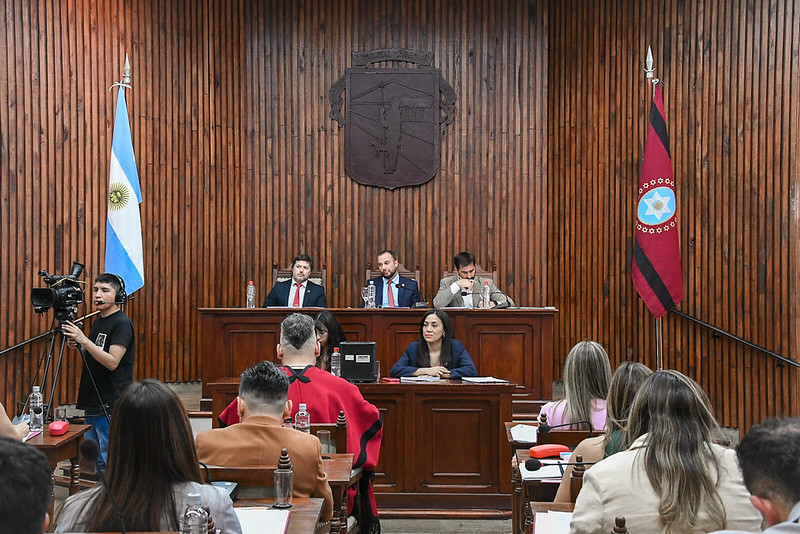 22° Sesión Ordinaria 

Concejales aprobaron un total de doce Proyectos con dictamen de Comisión, dos Sobre Tablas y dos Solicitudes de Informe.

Seguí el hilo 🧵👇