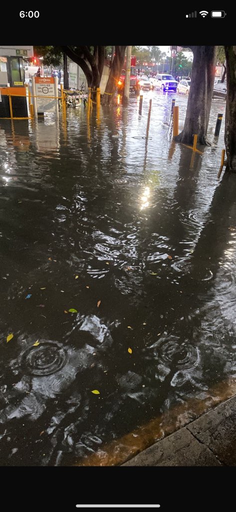 por aquí quieren que "pase" la ciclovía de Acoxpa ¿ya entendieron que el problema no es contra la ciclovía, sino contra el abandono de nuestro gobierno? ¿ya entendieron el enojo y fastidio de la comunidad?