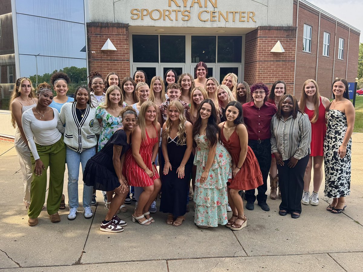 Saint Mary Women’s Basketball tweet media