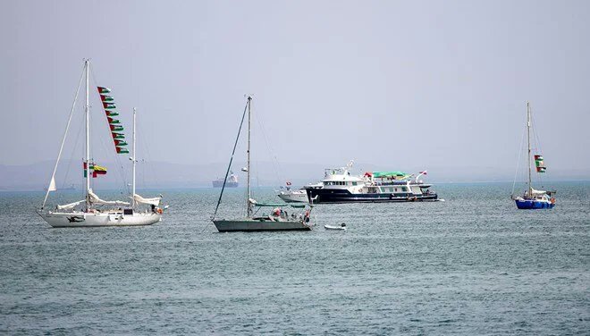 Gazze’ye doğru İsrail ablukasını kırmak ve insani yardım ulaştırmak amacıyla yola çıkan Küresel Sumud Filosu'nun Tunus’tan Gazze’ye hareketi olumsuz hava şartlarından dolayı 11 Eylül Perşembe gününe ertelendi.

Filo katılımcılarından ve Mağrib Sumud Konvoyu İcra Üyesi Nebil