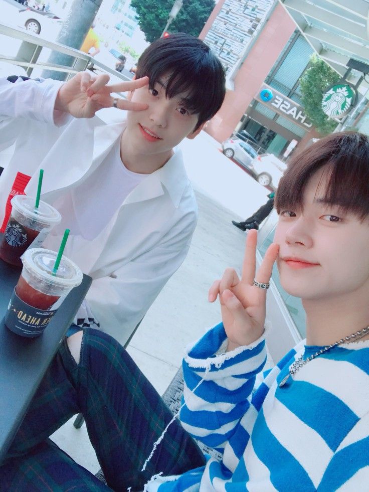 jjunieshoe's tweet photo. first date                                  married https://t.co/7XRTivxeox