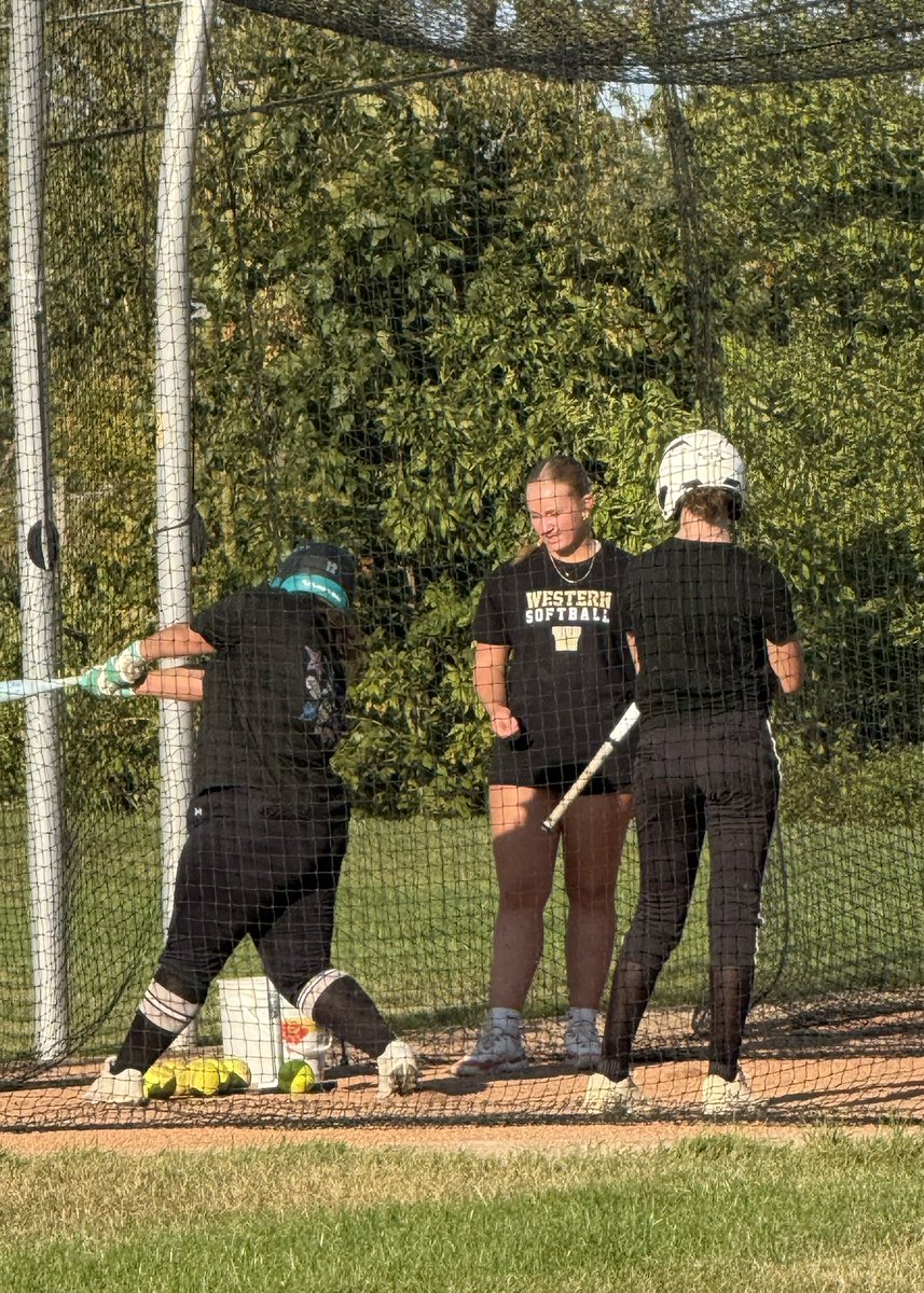 Had a great opportunity to help out with the next generation of girls and their love for the game. <a href="/TNMojoCarter/">TNMojoCarter</a>