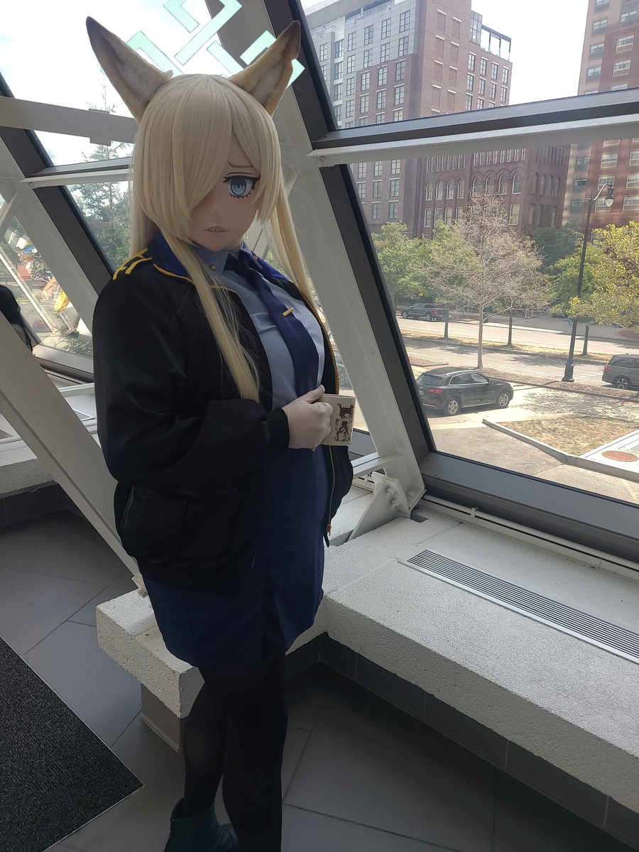 先生！そこでは見かけませんでした、おはようございます。
Taken at Matsuricon day 1
#BlueArchiveCosplay #kigurumi #ブルアカ #BlueArchive
Mask- <a href="/goukaou/">Goukaou kigurumi studio</a>

Photo: <a href="/Grape_Sempai/">🍇Yuna "Grapes" Rikuga🍇</a>