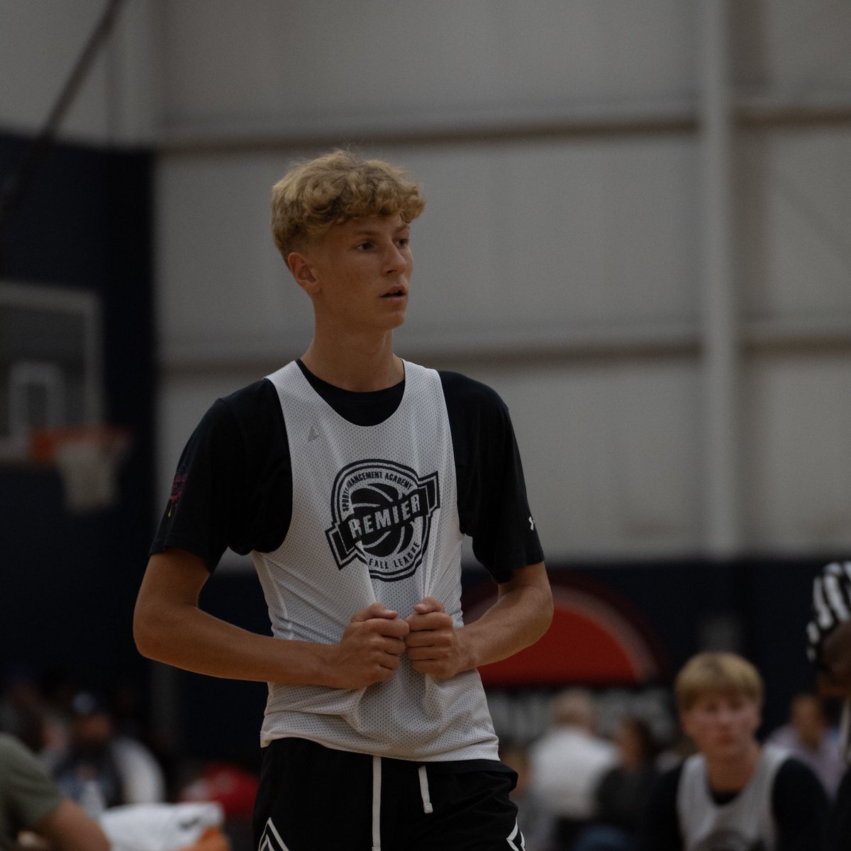 🚨FINAL🚨

Michigan takes down Iowa 75-61‼️

Michigan Scorers:
<a href="/willstremlow/">Will Stremlow</a> - 26pts
<a href="/cjcostello_2/">Cj Costello</a> - 16pts

Iowa Scorers:
Drew Christensen - 18pts
<a href="/JaseNavis/">Jase navis</a> - 13pts

#BePremier