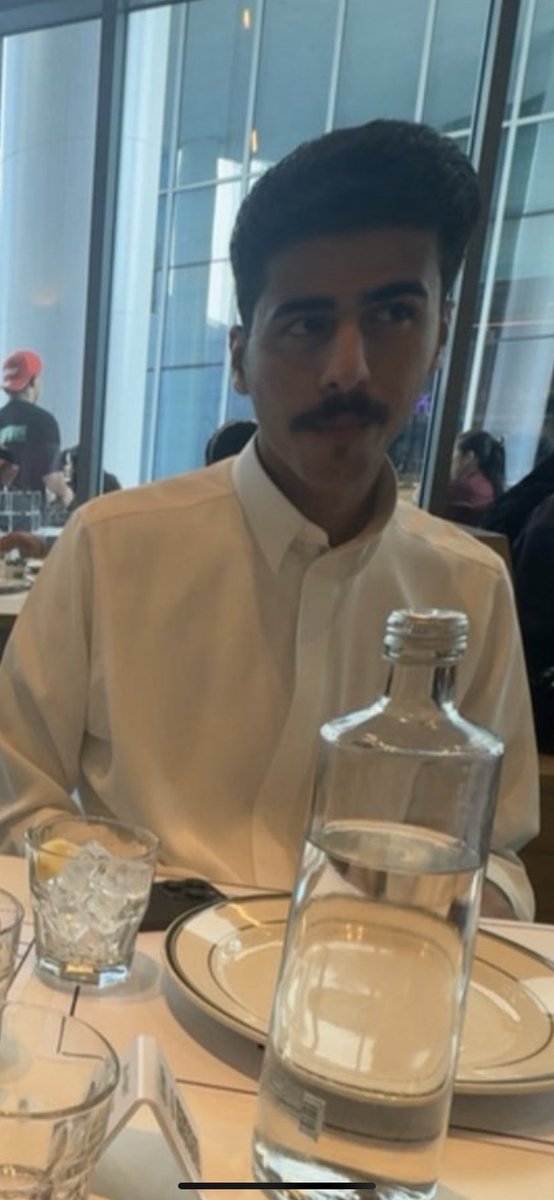 لا تنسوا من مات مظلومًا، فقد رحل عن دنياه ولم يبقَ له إلا دعاؤكم. وإن نصرته اليوم بدعوة صادقة أبلغ من نصرته في قضيته. فكان سببًا في هدايتنا بفضل الله، ثم بسمعته الطيبة. اللهم اغفر لمحمد القاسم وارفع درجته، واجعل ما خلّفه من أثرٍ حسن شفيعًا له يوم يلقاك. #محمد_القاسم