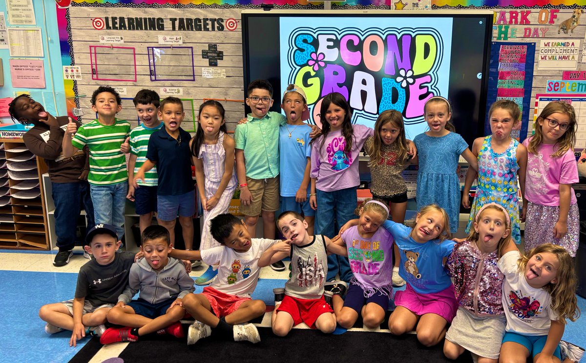 Classroom stocked ✔️ Pencils sharpened ✔️ Smiles ready ✔️ … Let the 2nd grade fun begin🎨📚 🎉✏️🍎 <a href="/OSchoolsPR/">Oceanside School District #OSD_NY</a> <a href="/OSchool4/">School 4</a>