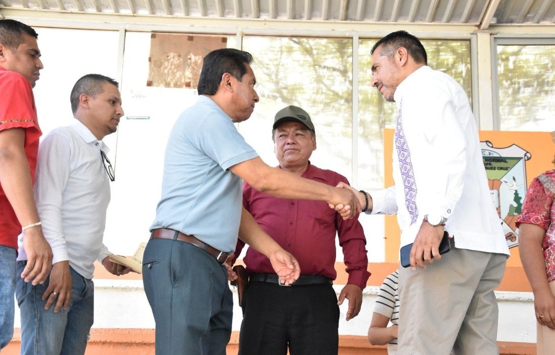 Educación| Inicia #gira el comité ejecutivo de la sección 23 del #SNTE por las 19 #regiones sindicales

<a href="/SNTEJoseLuis/">Directiva Sindical Seccional SNTE 23</a>
<a href="/SNTE_Seccion_23/">SNTE Sección 23</a>

#VisiónMetrópoli 

visionmetropoli.com/inicia-gira-el…