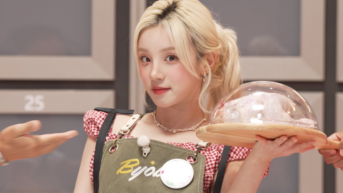 johnmaat_officl's tweet photo. The last guest of BYOB Season 3 is👨‍🍳

˗ˋˏ YUQI (i-dle) ˎˊ˗

Who is ready for YUQI's
sexy, cute, whatever-you-call-it 
BYOB dance moves? 🥰

🔥EP.15 drops tomorrow 6PM (PDT)
🔗https://t.co/FWTC8Cg6zG

#BYOB #박준형 #브라이언
#아이들 #idle #우기 #YUQI https://t.co/HDGY0AMxmG