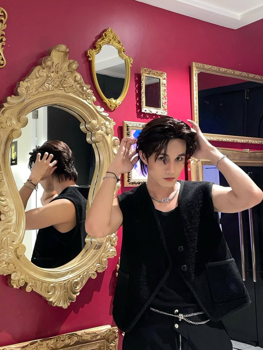 [ 09102025 ] SY•NC SEVI IG UPDATE

🪞✨

More photos here:
🔗 instagram.com/p/DObPhQFEvJz/…

#SYNCph #SYNC_SEVI
<a href="/thesyncph/">SY•NC</a>