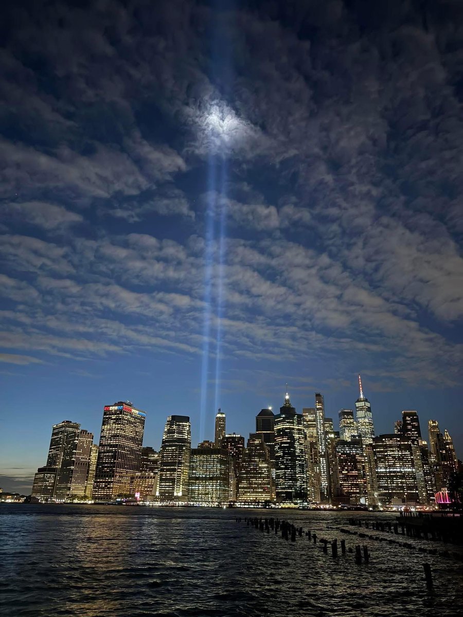 MaryCeleste1111's tweet image. As we approach the 24th anniversary of 9/11. The Tribute in Light seen Tuesday night in New York City, NY. 
Never Forget.

#NeverForgetNineEleven
#CallForUnity
#WWGOWGA

Photo courtesy of Ryan Patrick.