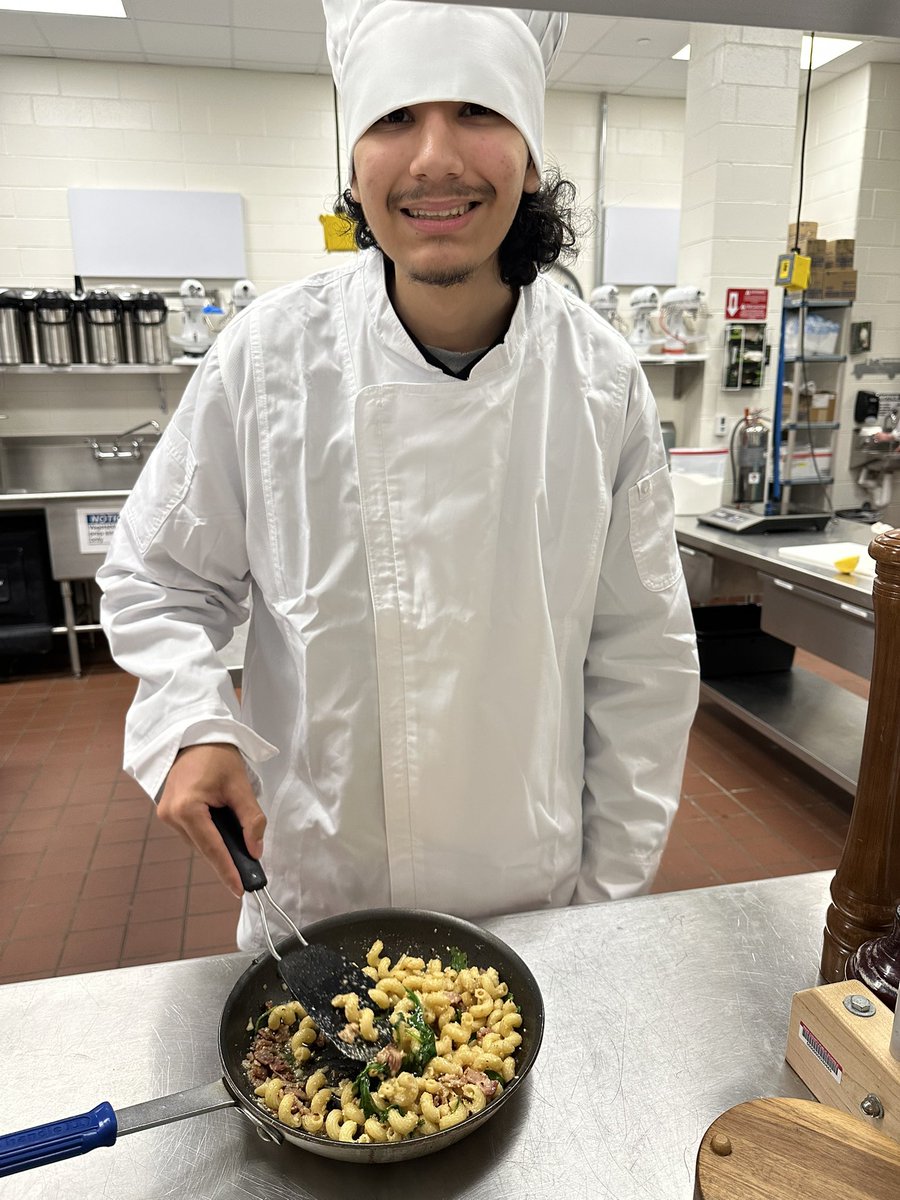 apexculinary's tweet image. Kitchen safety lab in CA1 🍳👩‍🍳