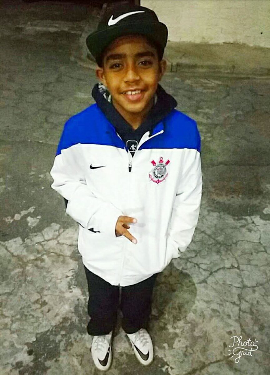 gabrieucarteiro's tweet photo. E O PASSE DO GUI NEGAO https://t.co/bqs8mbewBA