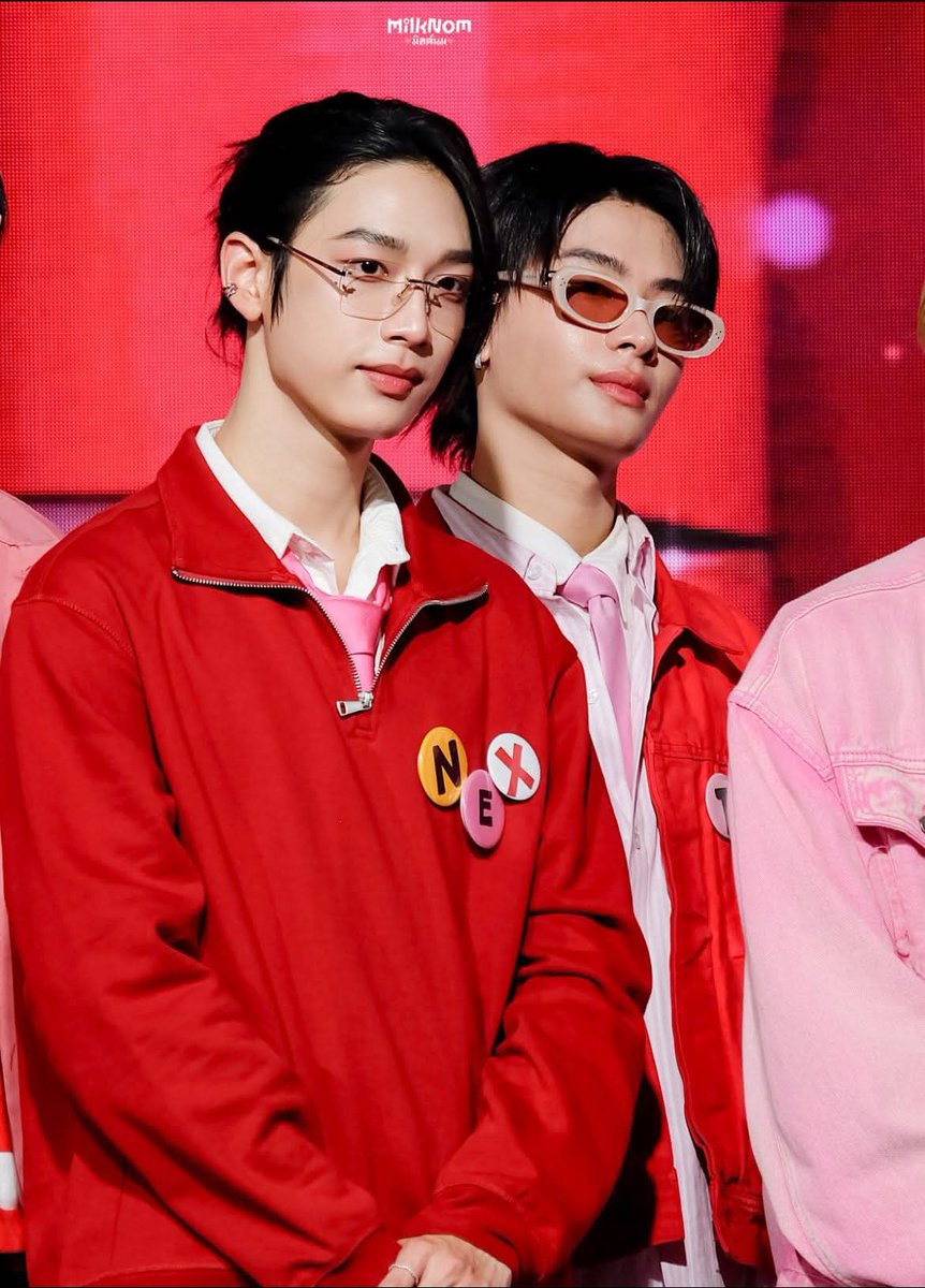 Khao2552_'s tweet photo. ไก่แดง
#THAIchayanon #NEXnatthakit 
#BUSbecauseofyouishine https://t.co/TaMg68MCH8