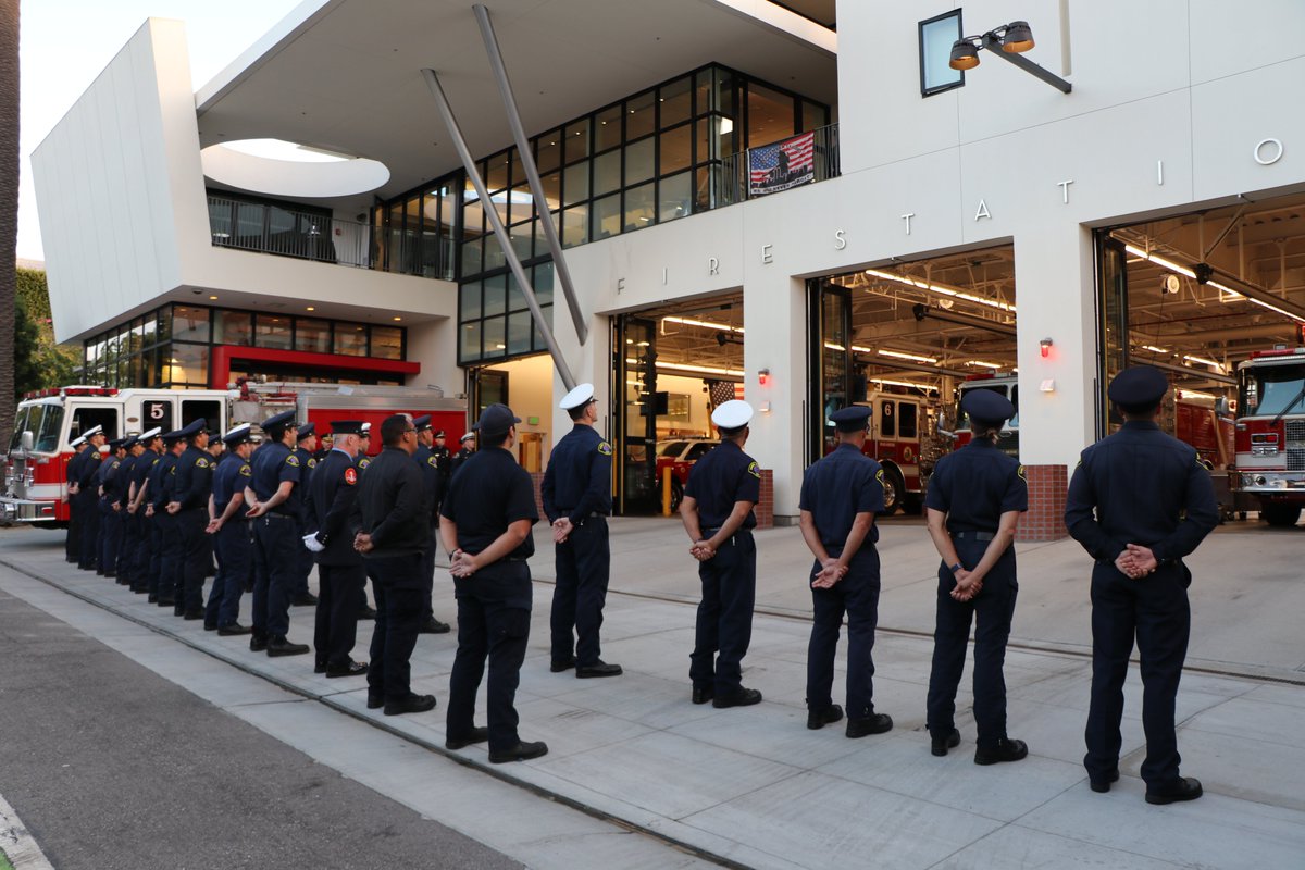 Join SMFD on Sept. 11 at 6:45 a.m. for a brief remembrance ceremony at Fire Stations 1, 2 &amp; 3. 🇺🇸 #NeverForget
🔗 santamonica.gov/events/9-11-re…