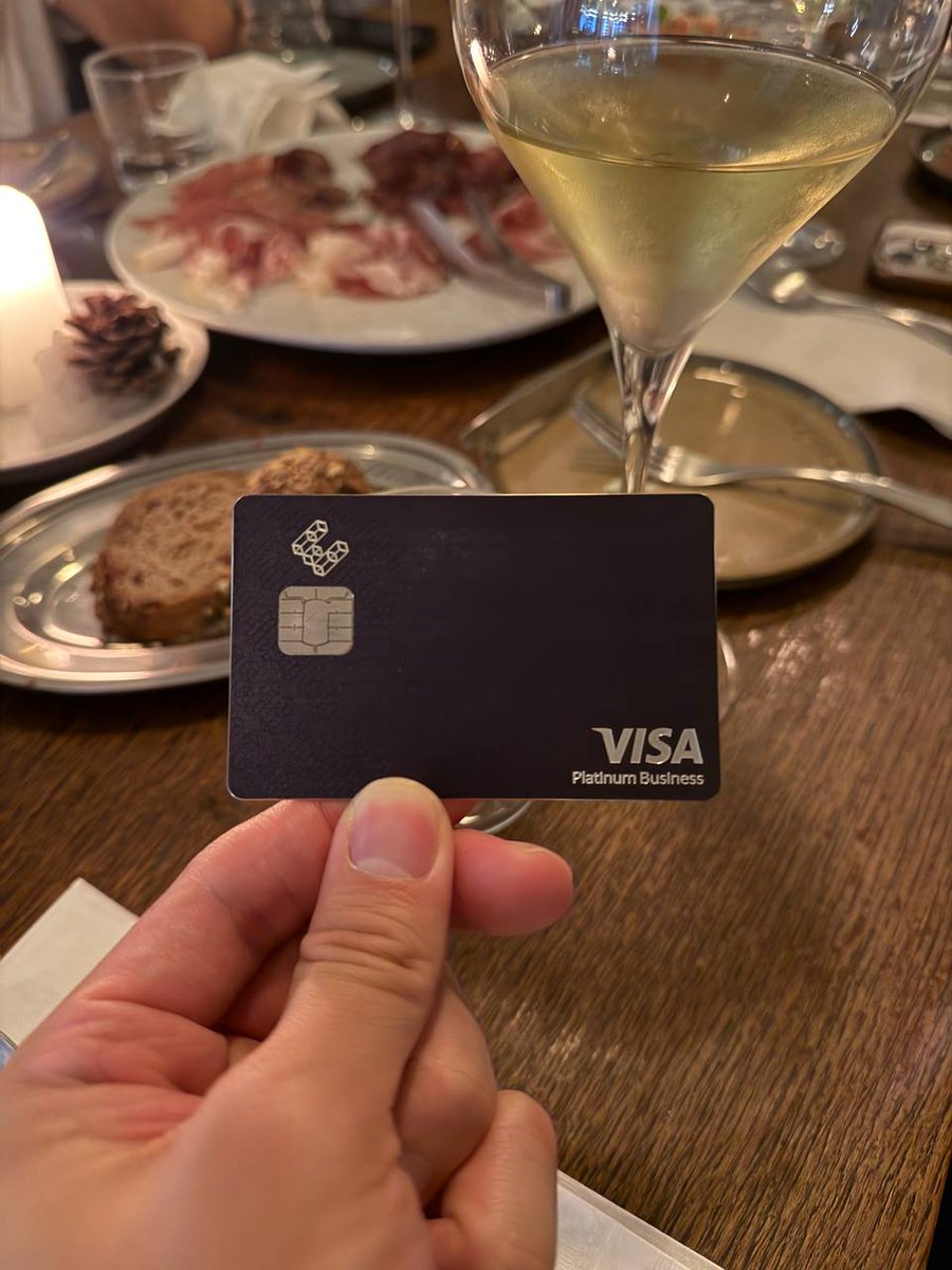 이 자리에 참석하고 이더파이 카드 바로 발급받음!

<a href="/ether_fi/">ether.fi</a> 에서도 크립토카드를 운영 중인것을 아시나요?

레전드 결제금액 3% 페이백이라는 혜택이 있음(상한선 없음)

오늘 애플워치11 새로나온김에 바로 구매했는데 진짜로 $2219 결제하자마자 3%에 해당하는 $66가 바로 제 지갑으로