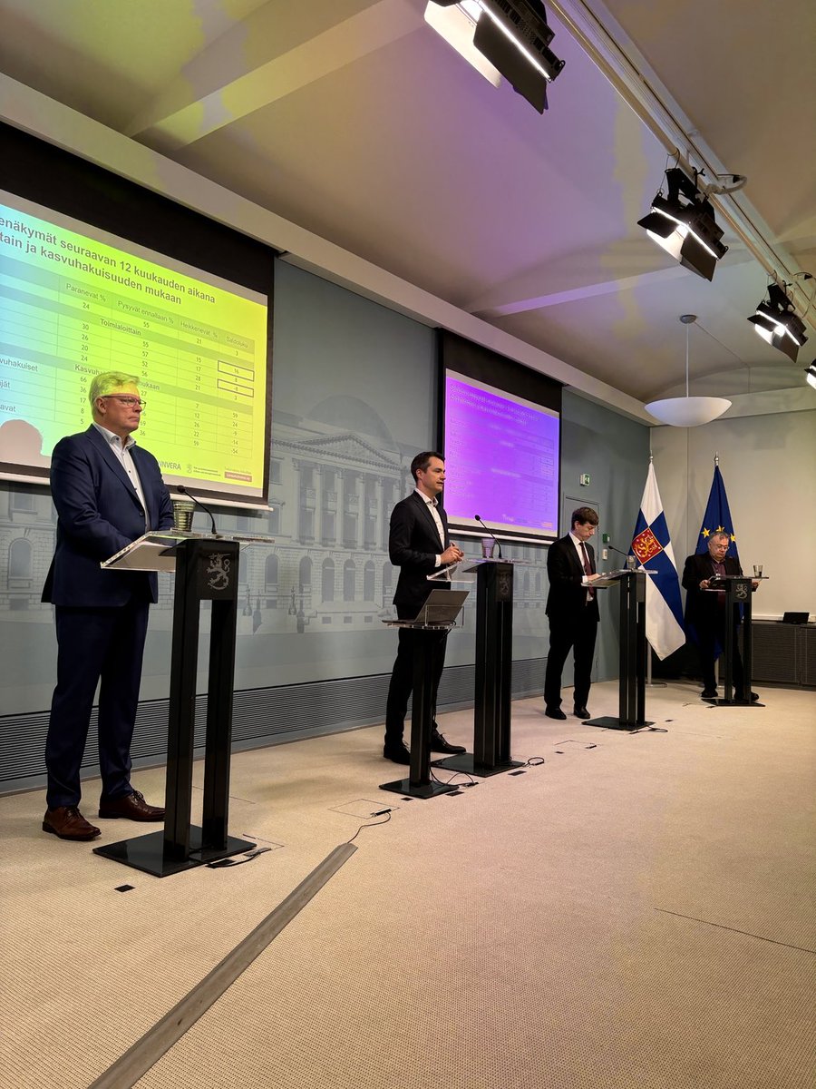 Mikael Pentikäinen (@jmpentikainen) on Twitter photo Tänään julki #pkbaro ministeri <a href="/SakariPuisto/">Sakari Puisto</a> johdolla. Pk-kentän näkymät paranemaan päin, vaikka epävarmuutta yhä ilmassa. Eniten valoa teollisuuden ja rakentamisen odotuksissa. Maakunnista vahvin näkymä Pohjois-Savossa. #yrittäjät Tänään julki #pkbaro ministeri <a href="/SakariPuisto/">Sakari Puisto</a> johdolla. Pk-kentän näkymät paranemaan päin, vaikka epävarmuutta yhä ilmassa. Eniten valoa teollisuuden ja rakentamisen odotuksissa. Maakunnista vahvin näkymä Pohjois-Savossa. #yrittäjät