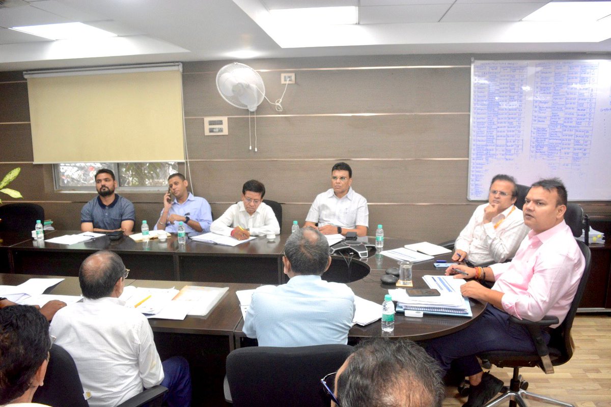 बिहार शहरी आधारभूत संरचना विकास निगम (बुडको) द्वारा क्रियान्वित की जा रही नमामि गंगे परियोजना की प्रगति की विस्तृत समीक्षा नमामि गंगे की केंद्रीय टीम द्वारा की गई।  
#BiharUrbanDevelopmentAndHousingDept 
#UDHDBIHAR #NamamiGange #BUIDco 

<a href="/JIBESHKUMARBIH/">Jibesh Kumar</a> 
<a href="/cleanganganmcg/">Namami Gange</a>
