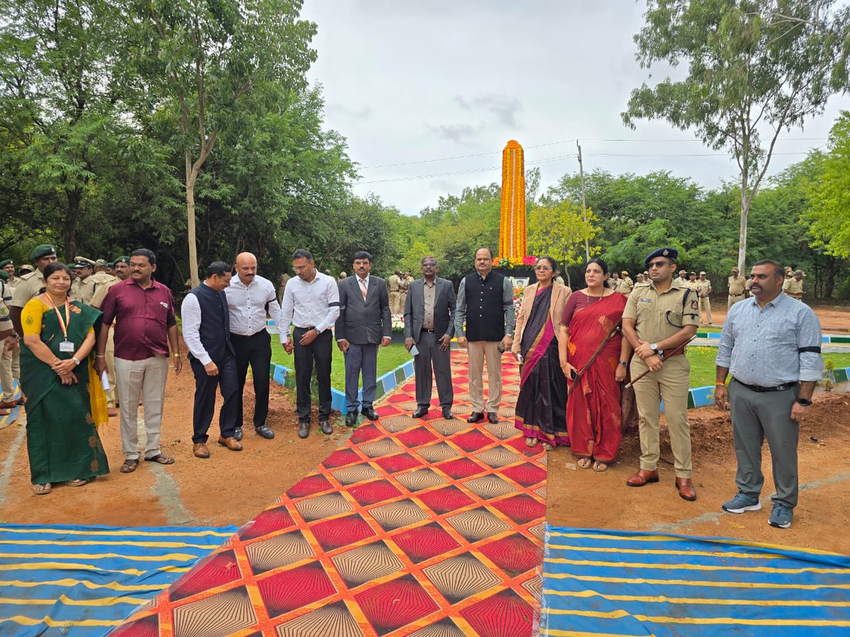 ಗಾಜಲದಿನ್ನೆ ಅರಣ್ಯ ಇಲಾಖಾಧಿಕಾರಿಗಳ  ಕಛೇರಿಯಲ್ಲಿ ರಾಷ್ಟ್ರೀಯ ಅರಣ್ಯ ಹುತಾತ್ಮರ ದಿನಾಚರಣೆ ಕಾರ್ಯಕ್ರಮವನ್ನು ನೆರವೇರಿಸಲಾಯಿತು.