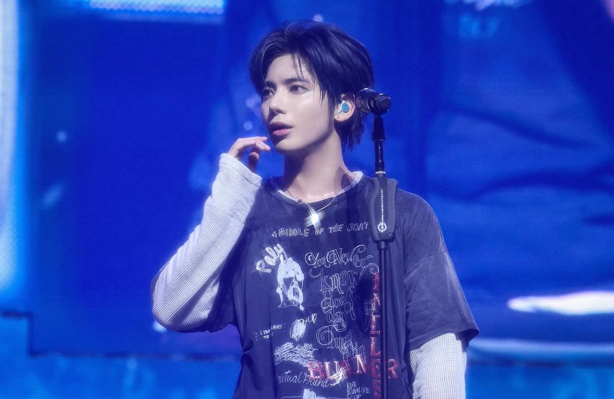 beautiful, pretty, glamorous, magnificent, spectacular, exotic, radiating, supreme, impressive, majestic, ethereal, unforgettable, breathtaking, elegant, radiant, alluring, enchanting, charming, authentic, exceptional, gorgeous, awesome, prettiest, dazzling, perfect