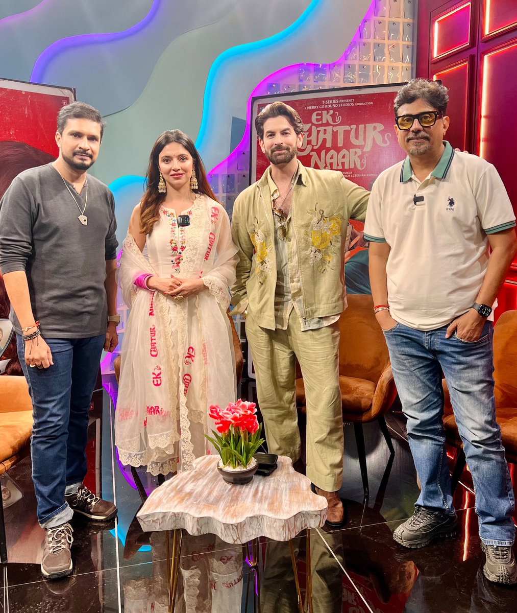 RJ🇬️9⃣ Divya (दिव्य) Solgama (@divyasolgama) on Twitter photo Best wishes to #NeilNitinMukesh, #DivyaKhossla & #UmeshShukla for #EkChaturNaar
RJ #DivyaSolgama
<a href="/NeilNMukesh/">Neil Nitin Mukesh</a> <a href="/umeshsh/">Umesh Shukla</a> <a href="/TSeries/">T-Series</a> Best wishes to #NeilNitinMukesh, #DivyaKhossla & #UmeshShukla for #EkChaturNaar
RJ #DivyaSolgama
<a href="/NeilNMukesh/">Neil Nitin Mukesh</a> <a href="/umeshsh/">Umesh Shukla</a> <a href="/TSeries/">T-Series</a>