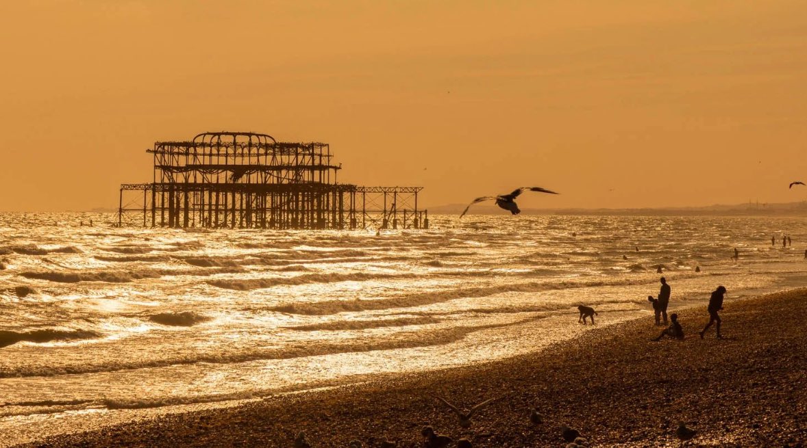 NestExplorers's tweet photo. Tips for visiting Brighton, England https://t.co/pZXNp6sEJn https://t.co/90SEC4wSxk