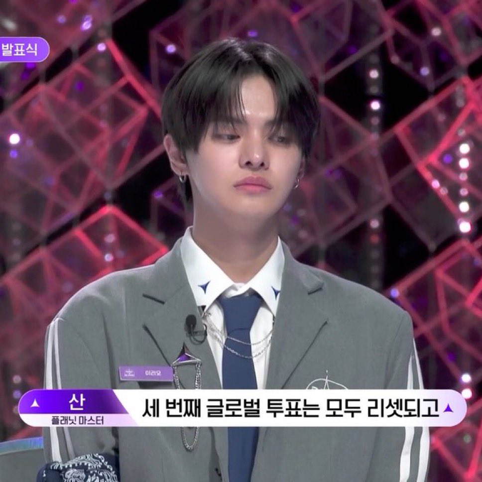 itgirllilay_'s tweet photo. — leo rumor bottom ranks in chains team
— leo rumor ranks dropped
— leo lost the top3 in alpha support - loss benefits
— rumor chains team loss

LEOZ I NEED Y'ALL TO WAKE THE FUCK UP!! LEO IS NOT SAFE WE NEED TO MAKE MORE EFFORTS!! THE VOTE RANKS IS ALL WE NEED TO PUT EFFORT RN!! https://t.co/mQxID459z0