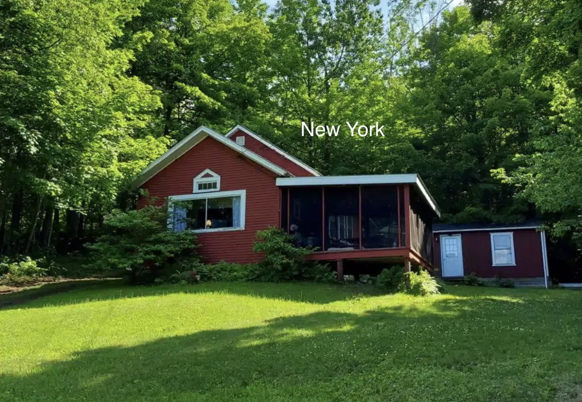 oldhouses100k's tweet image. Pre-Civil War #Schoolhouse in #NewYork, Now a Peaceful Mountain Retreat for Only $63K. oldhousesunder100k.com/former-pre-civ…