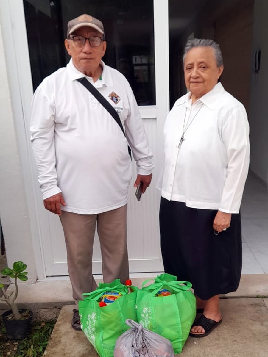 KofC17543's tweet image. Se entregaron despensas a las Misioneras Hijas de la Madre Santísima de la Luz en el Convento de Xoclán, quienes las distribuirán a las familias bajo su cuidado. Sep, 9, 2025.

@KofC #KofC #KnightsofColumbus #CaballerosdeColón