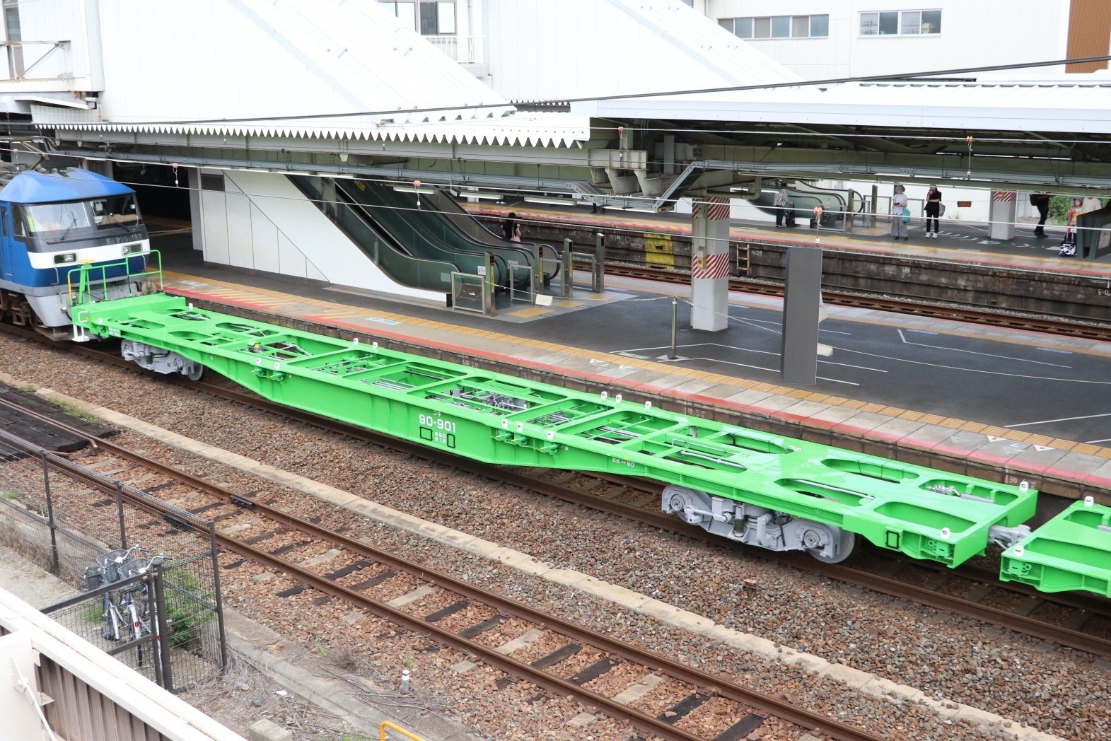 希少❗京阪電車吊り革(跳ね上げ式含む)4点セット❗ Yahoo!オークション -「つり革 京阪」(鉄道) の落札相場・落札価格