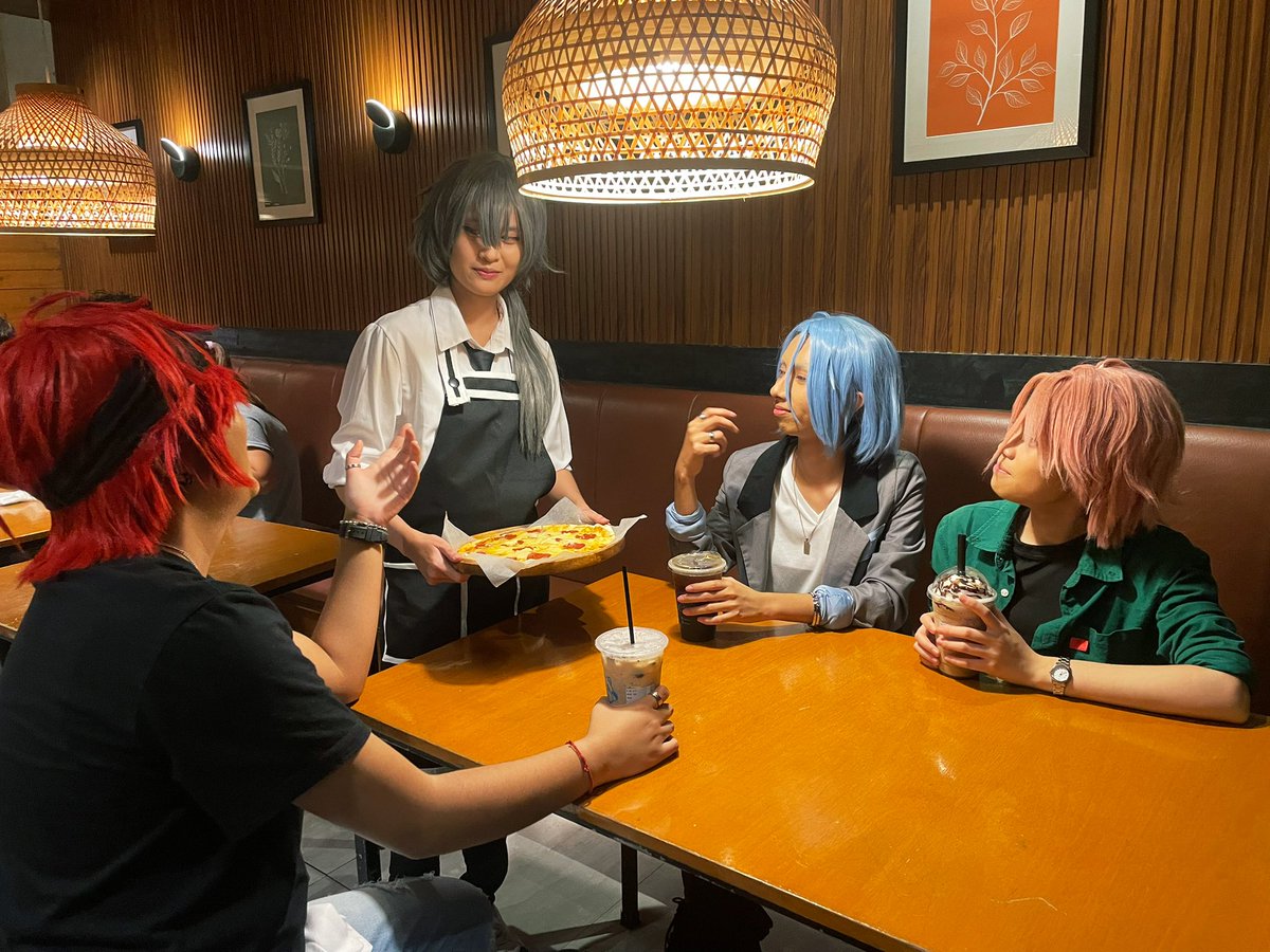 cafe cinnamon 🐝

#あんスタ #enstarscosplay #ENSTARSTWT