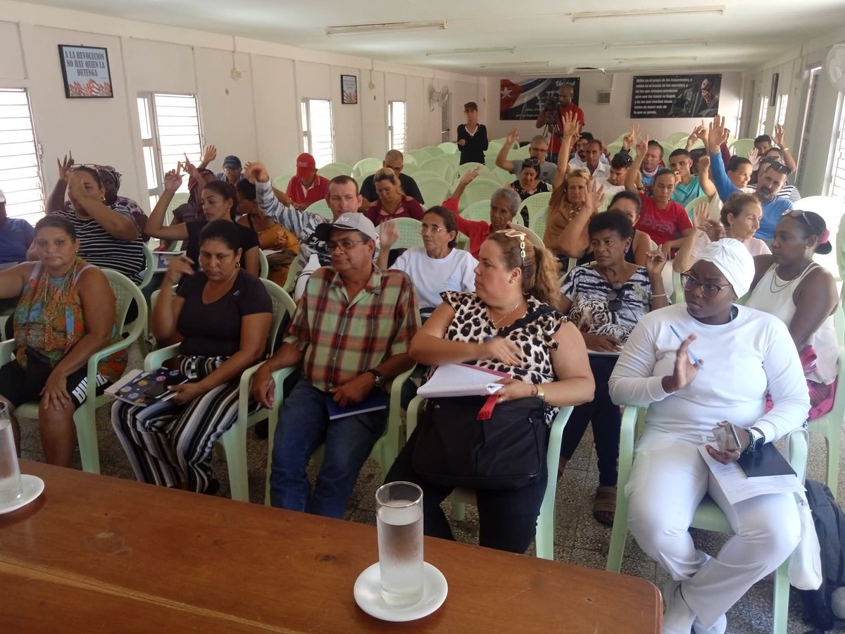 En el municipio #Caibarién  Asamblea Piloto para el debate del anteproyecto ley  del #CódigoDeTrabajoCuba.
#TuOpiniónCuenta
#TrabajadoresProtagonistas