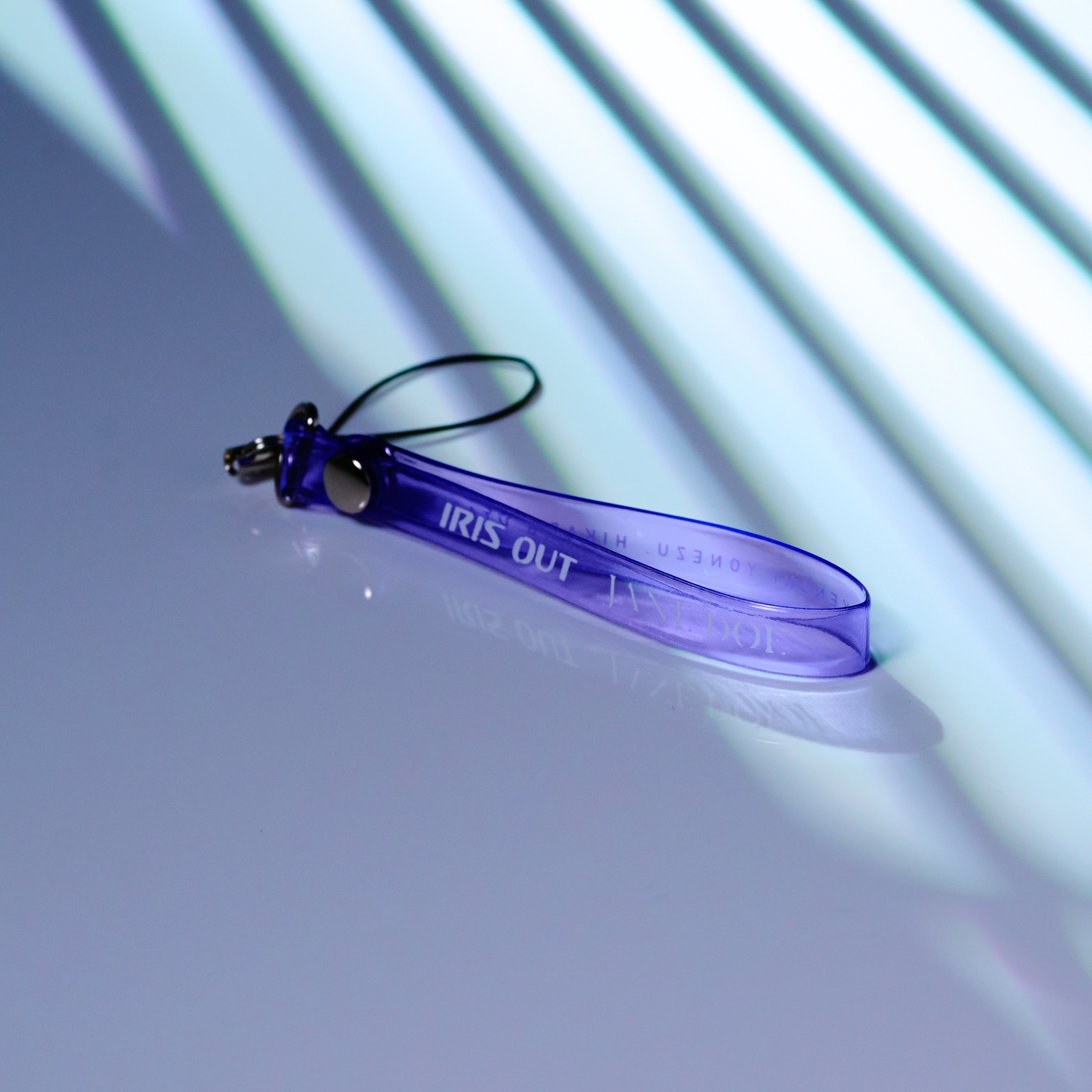 IRISOUT/JANEDOE ストラップ