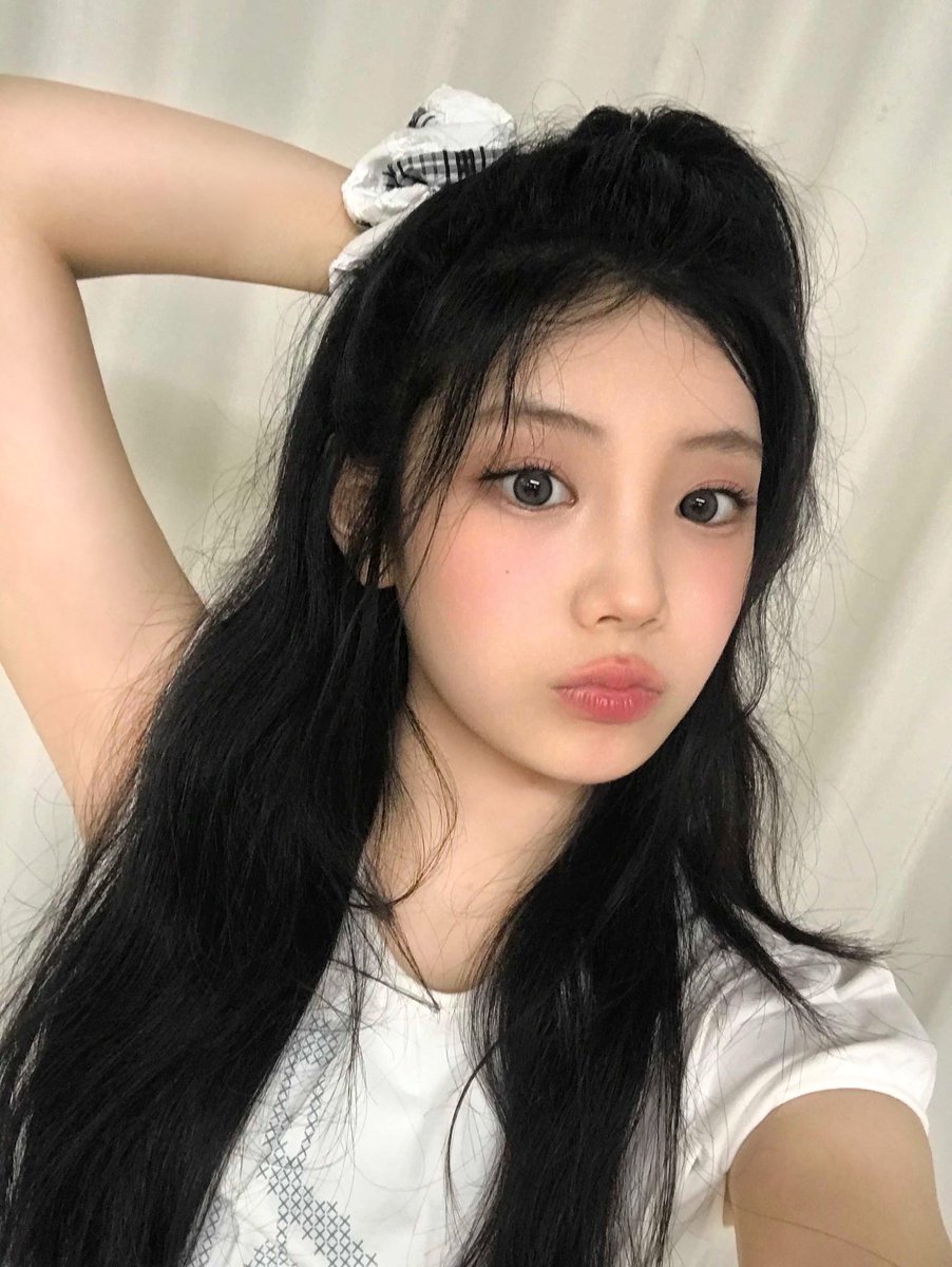 💭🐩🫧

#WONHEE #원희 #ILLIT #아일릿