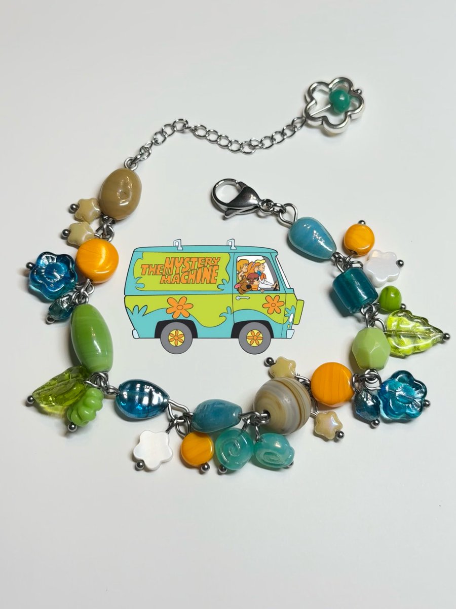 giveaway!! 

1 winner will recieve a custom of ANYTHING they want

to enter:
-follow me + rt
-like + rt my pinned tweet!

if you want, reply with something i should make!! doing lots of requests since im not doing drops atm!

ends on 9/18!