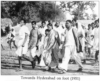 Tributes to Acharya Vinoba Bhave ji on his jayanti; the saint who led the Bhoodan Movement and devoted his life to compassion, justice &amp; service.

His ideals continue to guide India.

#VinobaBhave