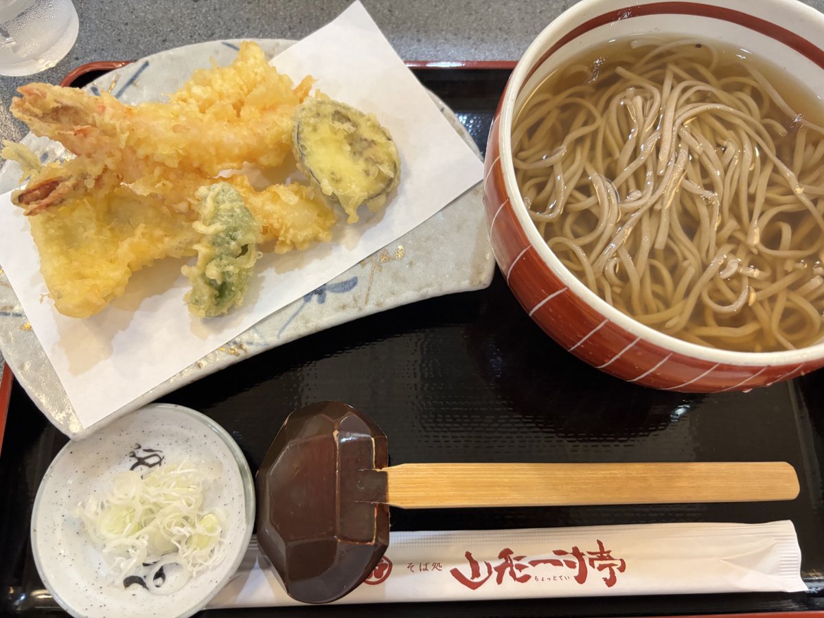 本日は山形で蕎麦ランチ🥢