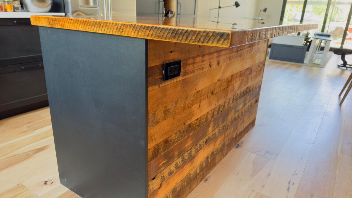 Ontario Reclaimed Barnwood Furniture tweet media