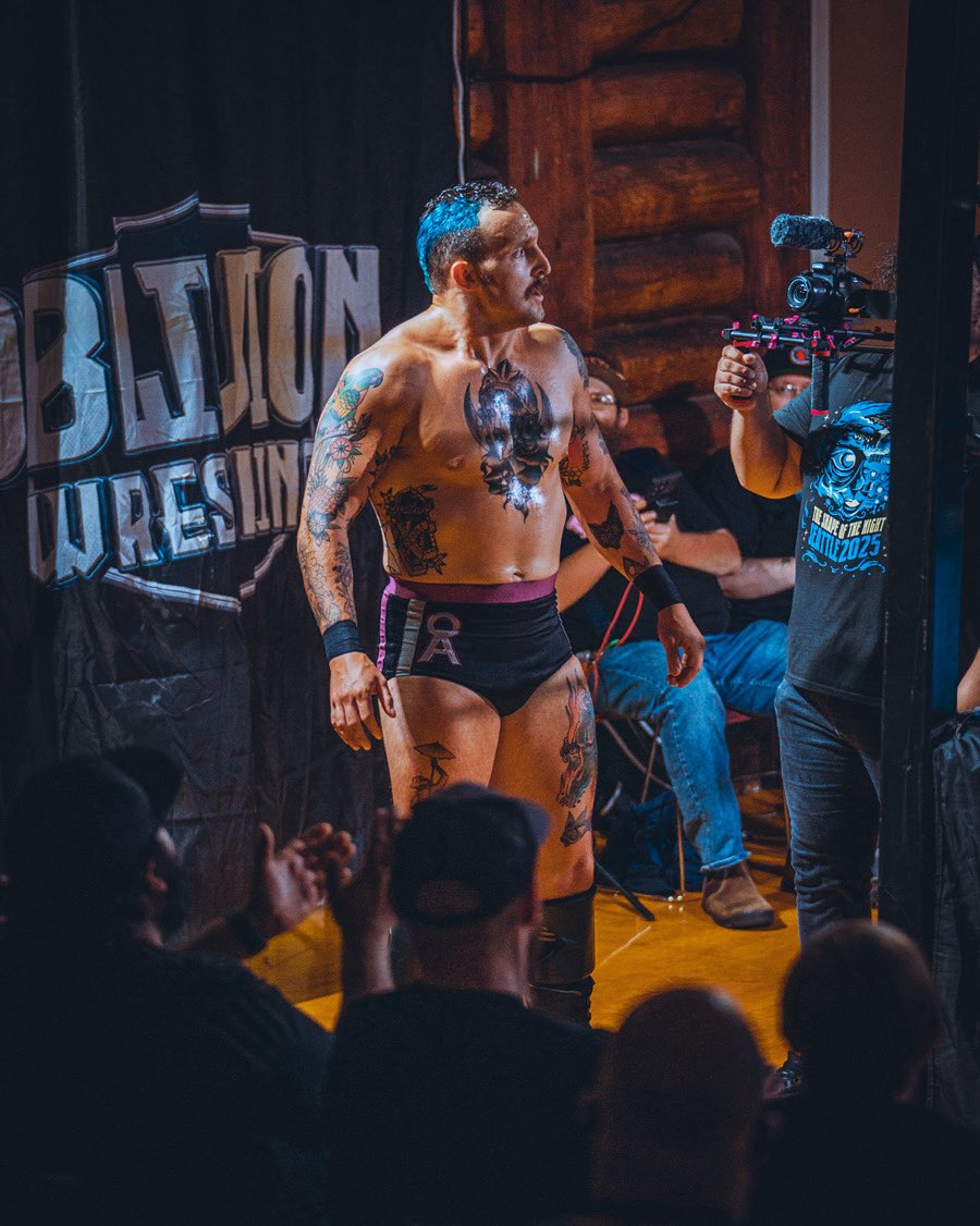 📸: <a href="/MittyTulips/">Mitt. 🌷</a>