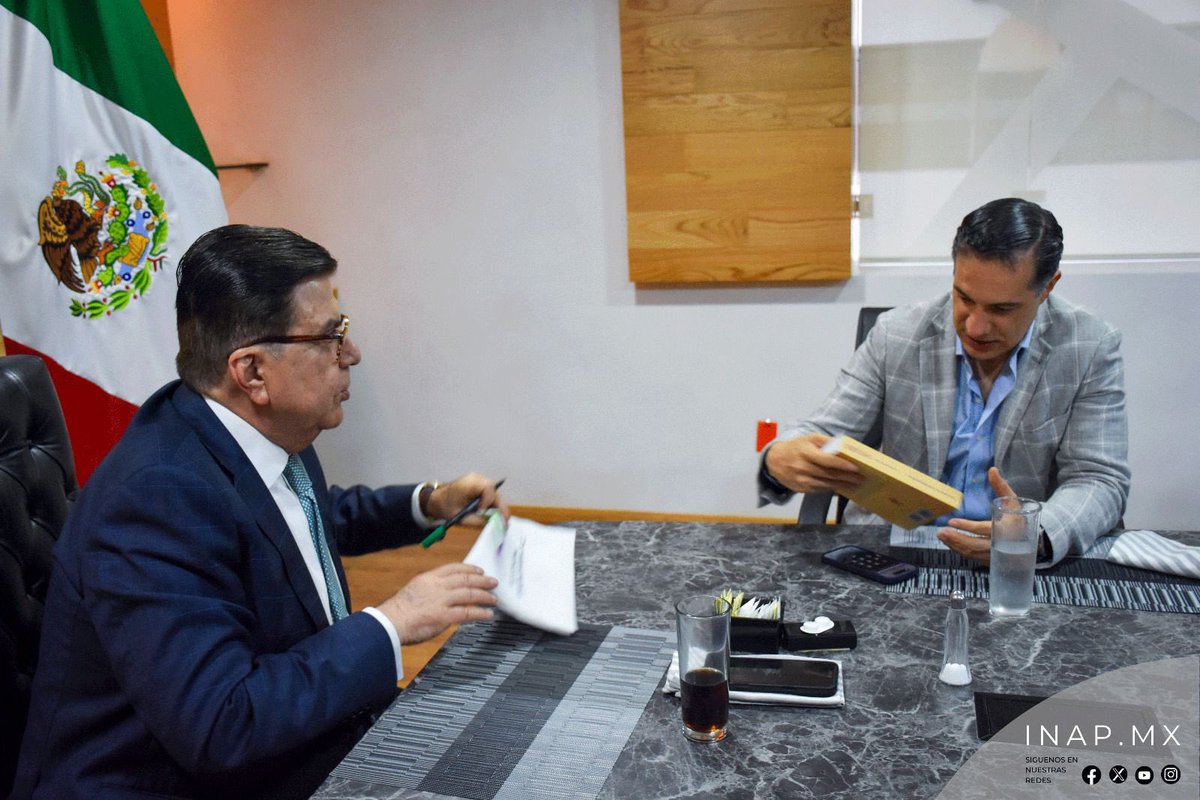 inap_mx's tweet photo. 🤝 Impulsando la colaboración académica y el fortalecimiento institucional

El Instituto Nacional de Administración Pública (INAP) recibió con entusiasmo al Mtro. Benito Mirón, Director General del Tecnológico de Monterrey Campus Santa Fe, en una reunión de trabajo enfocada en fortalecer alianzas estratégicas en favor de la innovación, la formación académica y el servicio público. 📚✨

🔗 Juntos, construimos puentes entre la academia y la administración pública para un México más preparado y con visión de futuro.

#INAP #INAP70Años #EducaciónPública #InnovaciónAcadémica #TecDeMonterrey #AlianzasEstratégicas #ServicioPúblico  #VinculaciónAcadémica (@BenitoMiron) (@Tec_CSF)