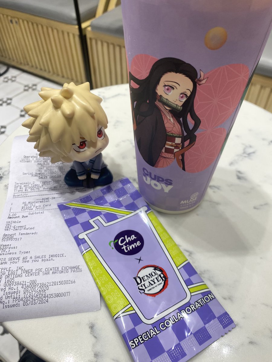 https_x1ru101's tweet image. went out with my cutie kacchan to buy chatime!! 🥰 and i got Muichiro and Mitsuri! Acrylic standee keychain got out of stock😞

#chatime #demonslayer #kny #artmoots