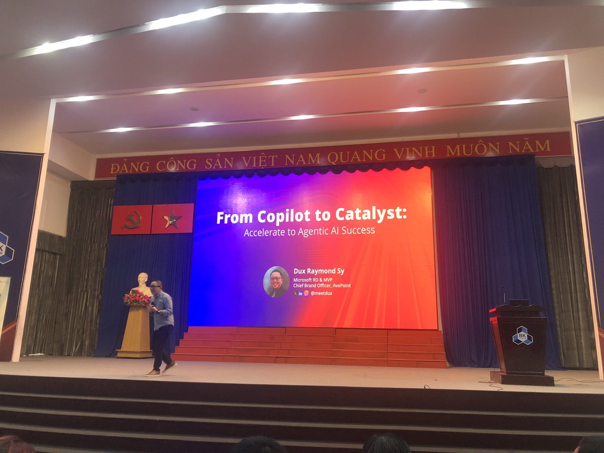 z3LL's tweet photo. Here at AgentCon Ho Chi Minh #AgentCon https://t.co/AifGa9bhrq
