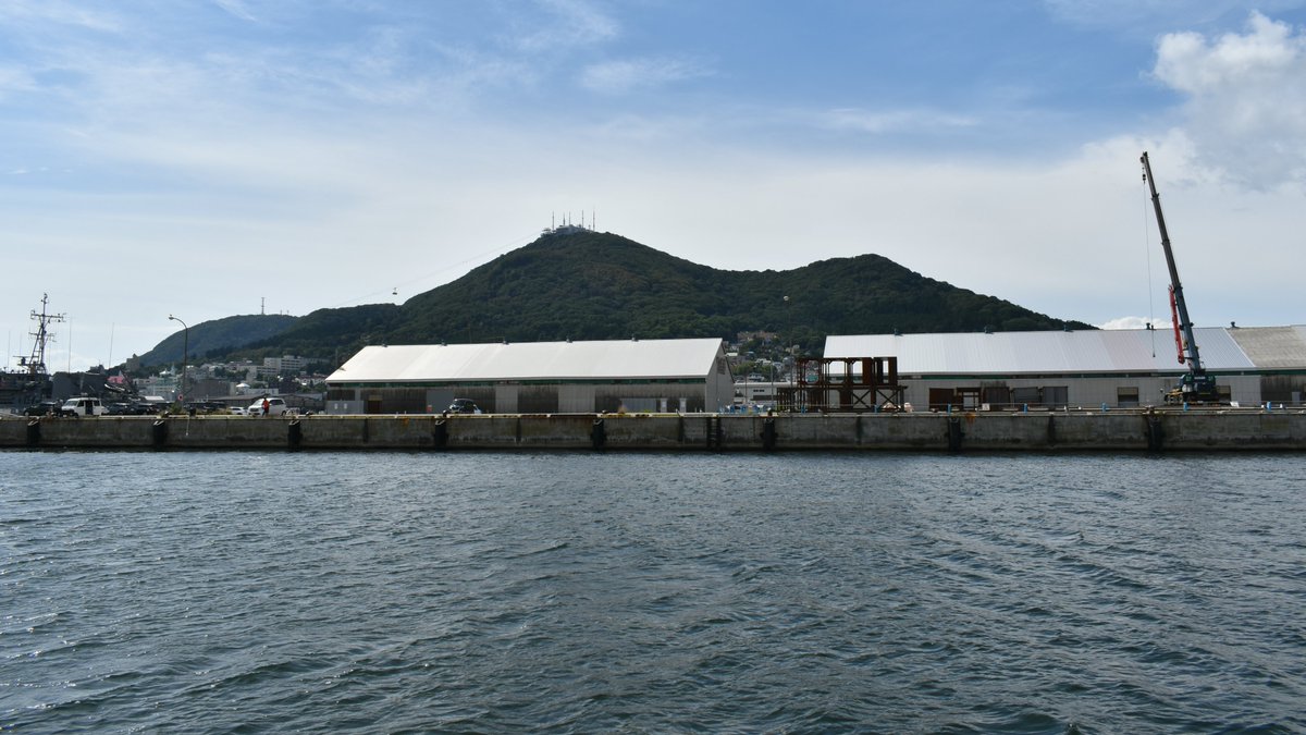 西海岸2 Waterfront 2 Bedroom Suite with Large Wrap Around Deck-View