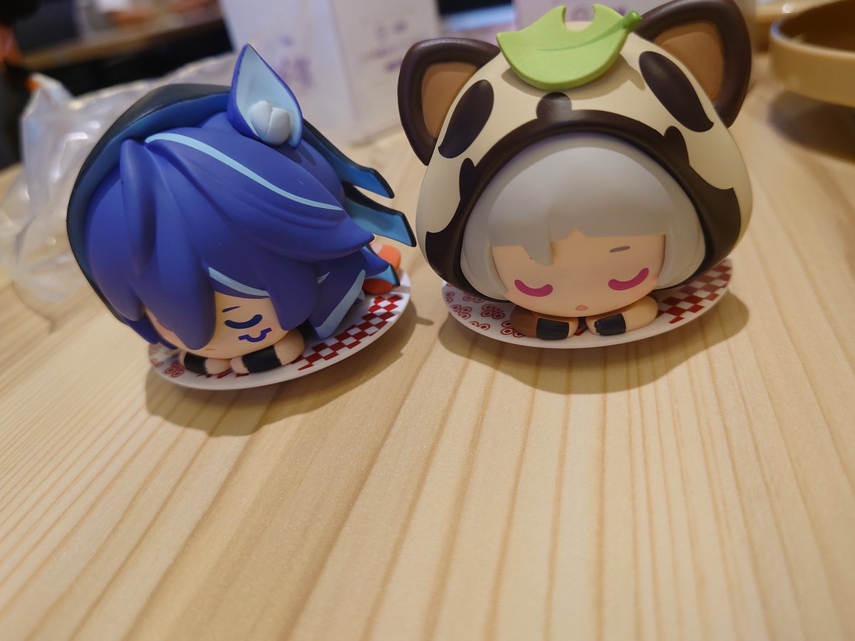 jun_violets's tweet photo. 原神 スシローコラボ行ってきた！！
(旅行中) https://t.co/cZwthacCrP