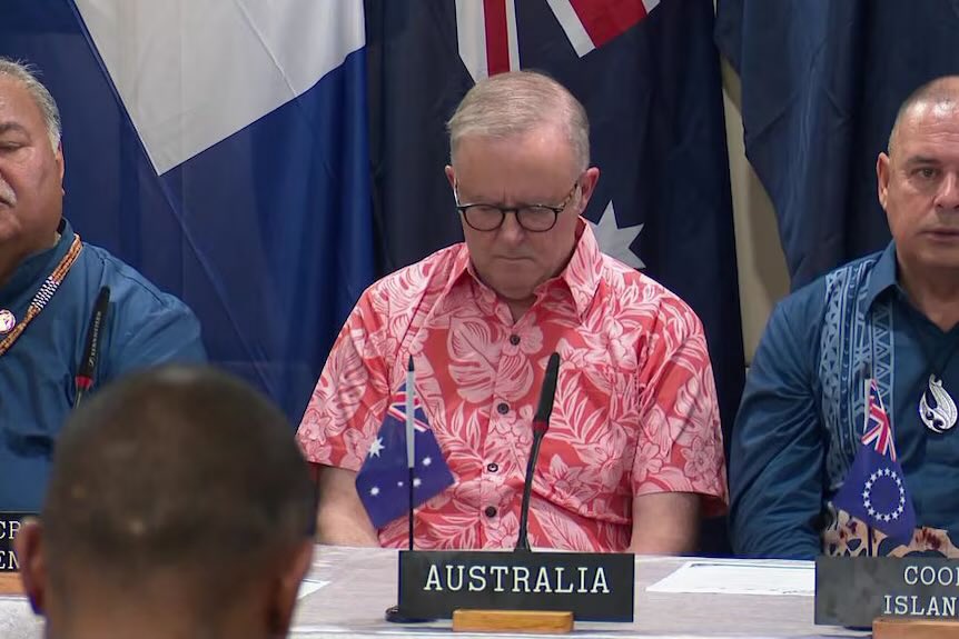 PMAcker23's tweet photo. @AlboMP Looks like you’ve failed miserably to work together here you fool! https://t.co/DAfeSxLlUW