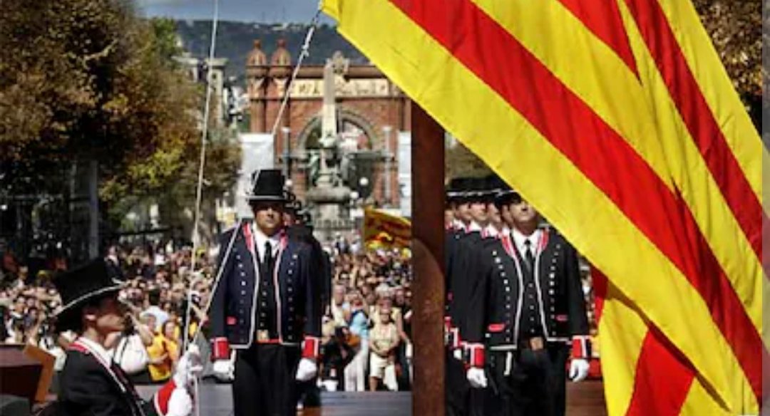 Feliç diada mossos i mosses d'esquadra.