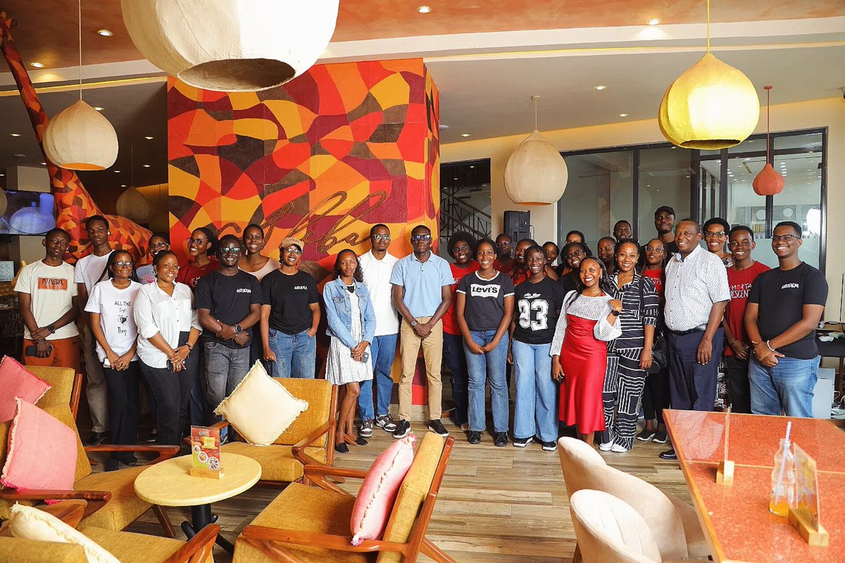 mortalcrescents's tweet photo. Mwebale Nnyo 🥳♥️🌸🎉✨
Let's be the ambassadors of change and make screening of hb genotypes mandatory! Let's also end stigma by learning about the nature of the sickle cell condition. Dare to learn!
#SickleCellAwarenessMonth https://t.co/uHEPihrhyj